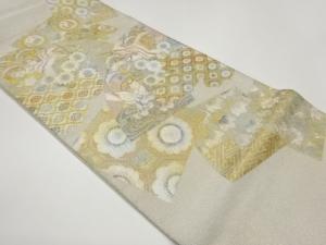 金銀彩色紙・地紙に花鳥・古典柄模様袋帯